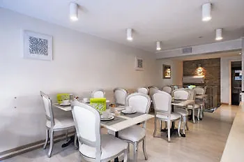 Via Marsaglia 3* 圣雷默