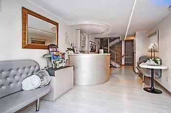 Hotel Via Marsaglia 3*